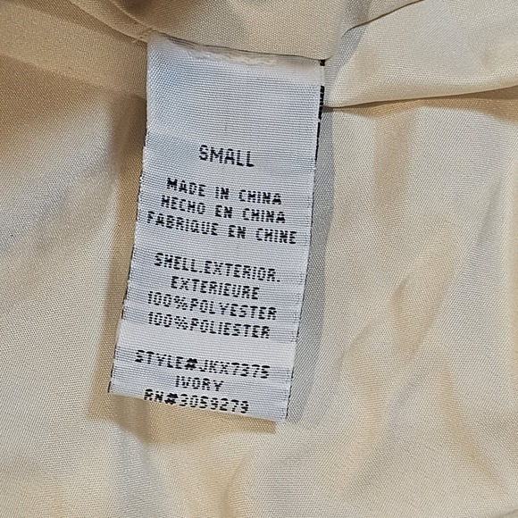 Thread & Supply Sherpa Vest Womens Fluffy Snap Teddy Bear Ivory‎ Size Small - Picture 9 of 12